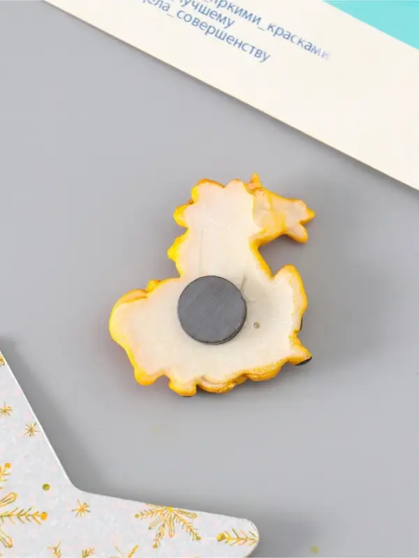 Магнит на холодильник &laquo;Коняшка с монетами и подковой&raquo;, полистоун, 3.5&times;4 см, МИКС