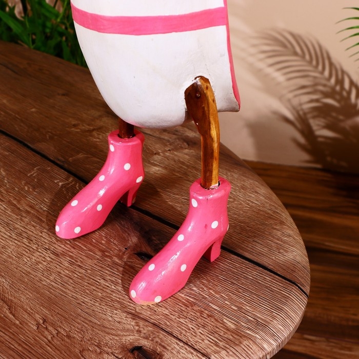 Сувенир "Утка в розовом" дерево 45 см