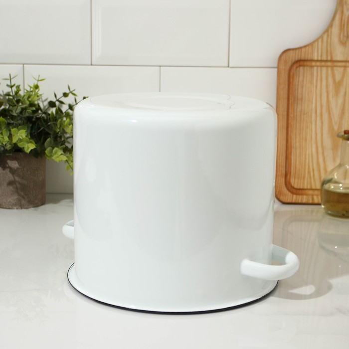 Кастрюля эмалированная без деколи, 5,5 л, цвет белый Кастрюля эмалированная без деколи, 5,5 л, цвет белый