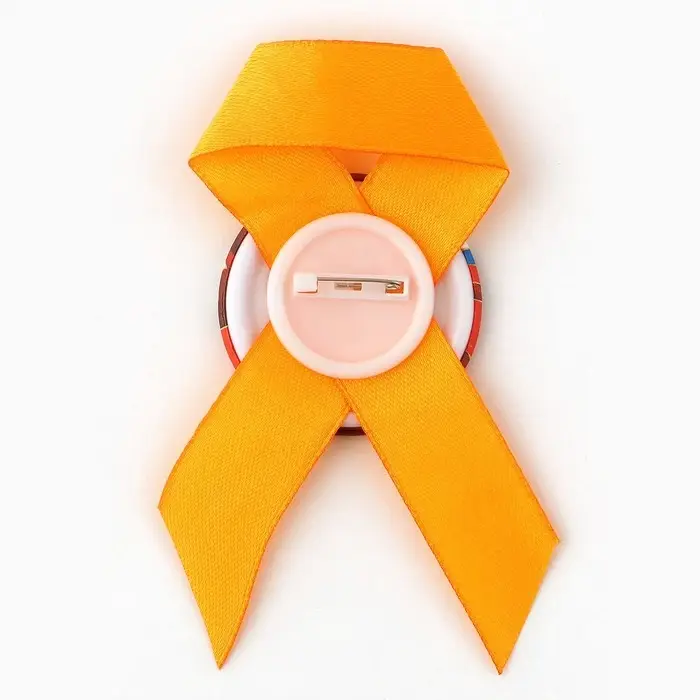 Значок с лентой на выпускной &laquo;Выпускнику&raquo;, диаметр 4.5 см