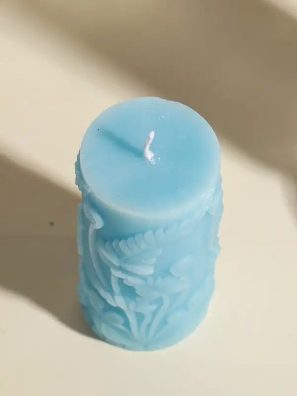 Свеча интерьерная Свеча интерьерная "Столбик. Экзотические растения" нежно-голубая 5х5х11,7 см