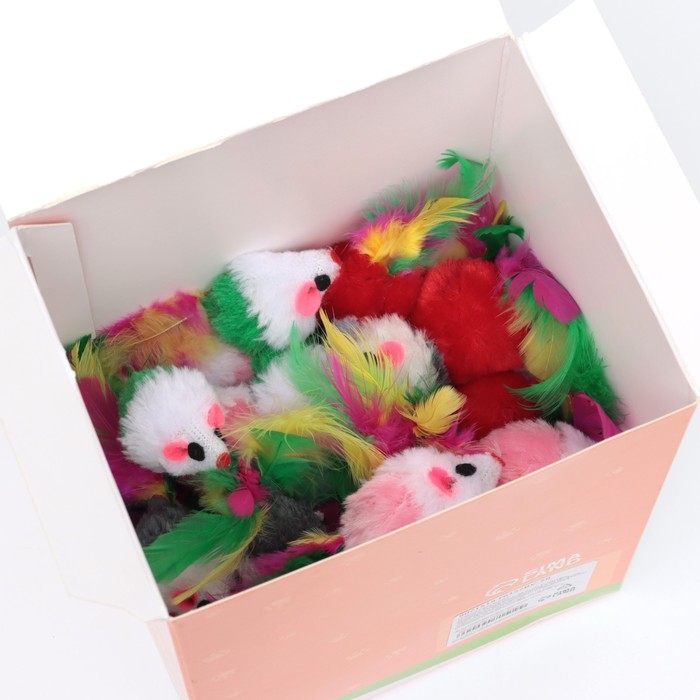 Игрушка для кошек  Игрушка для кошек "Малая мышь" с перьями, 5 см, фасовка 50 шт