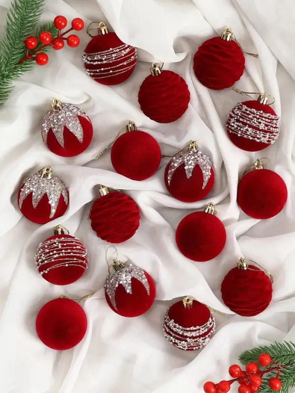 Набор шаров пластик d-6 см, 16 шт Набор шаров пластик d-6 см, 16 шт "Бархат. Маскарад" красный