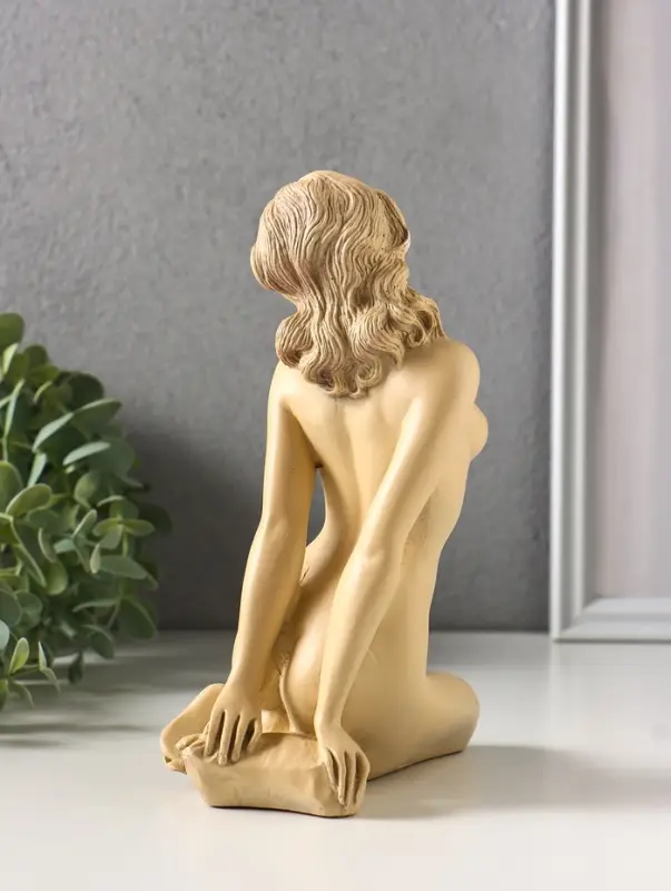 Фигурка гипс &laquo;Девушка Надежда&raquo;, 19&times;13&times;9 см, слоновая кость