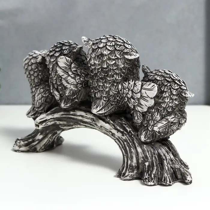 Сувенир полистоун "Четыре маленьких совёнка с большими глазами на ветке" 13х22х7 см