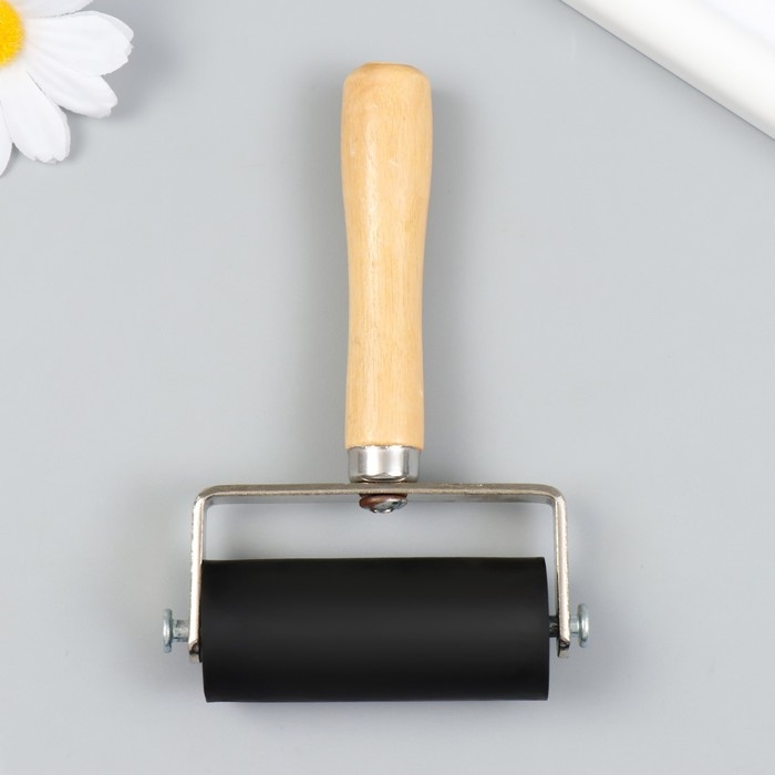 Ролик для творчества 11,5х6 см дерево, металл, резина Ролик для творчества 11,5х6 см дерево, металл, резина