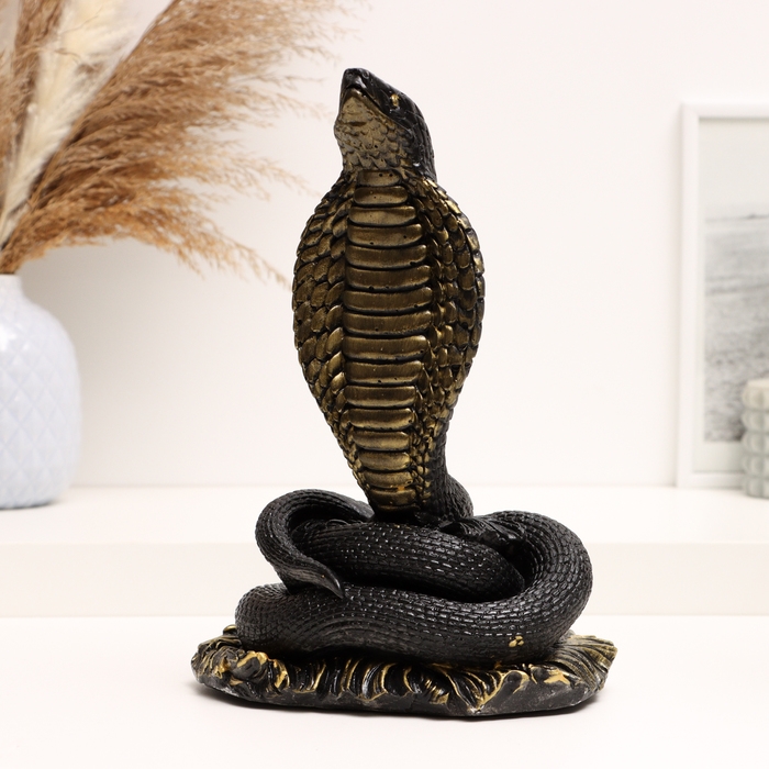 Фигура Фигура "Кобра" черная с золотом, 17х13х25см