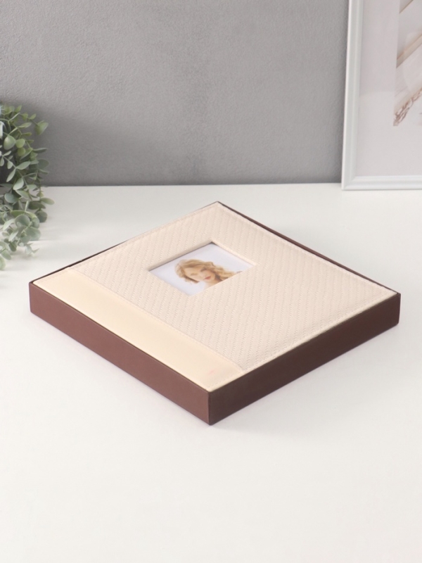 Фотоальбом на 500 фото 10х15 см Фотоальбом на 500 фото 10х15 см "Вязаный узор" кожзам, белый, в коробке 5,5х32,5х34 см