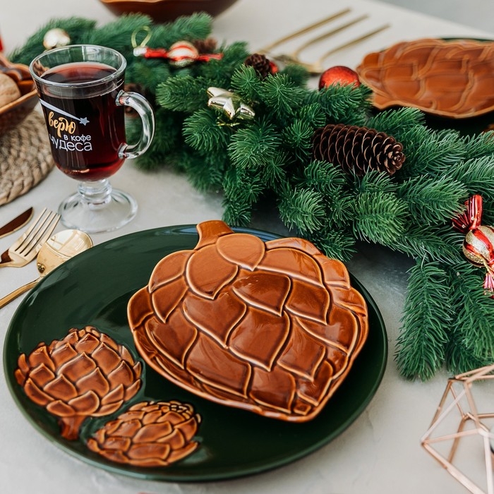 Новый год! Блюдо новогоднее керамическое «Зимний лес», 27 см, цвет зелёный