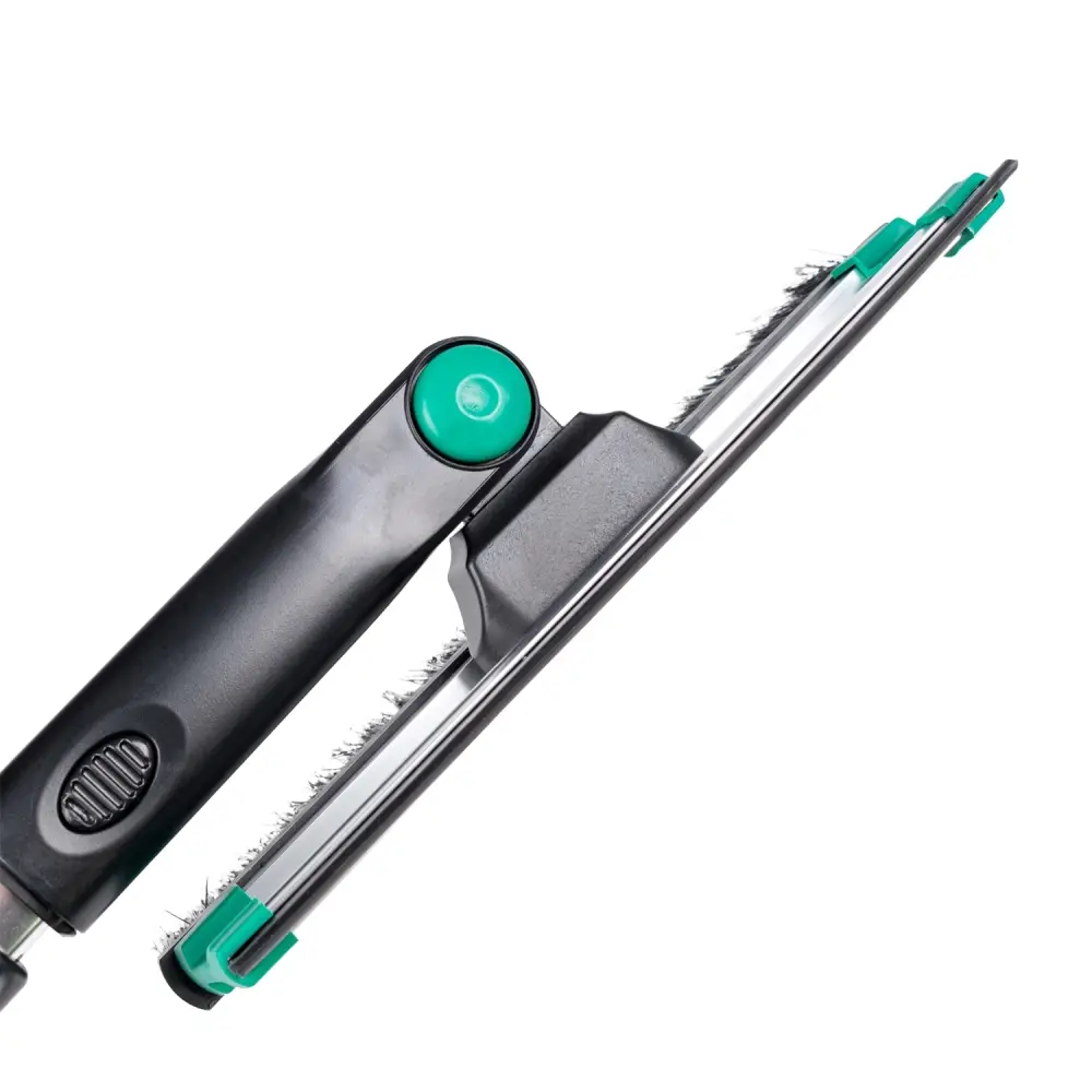 Телескопическая зимняя щетка-водосгон WB-126 (89-126 см)