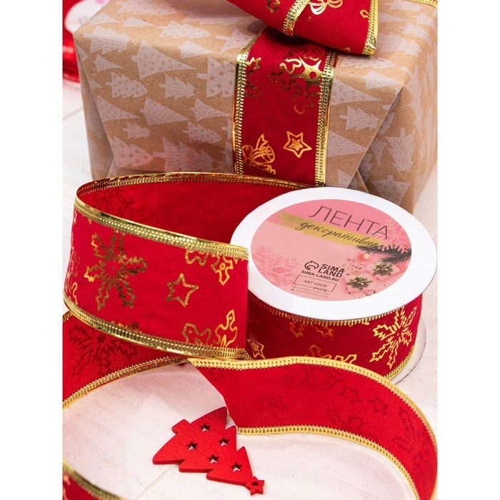 Лента бархатная с металлической нитью «Снежинки», 38 мм × 9 ± 0,5 м, цвет красный/золотой Лента бархатная с металлической нитью «Снежинки», 38 мм × 9 ± 0,5 м, цвет красный/золотой