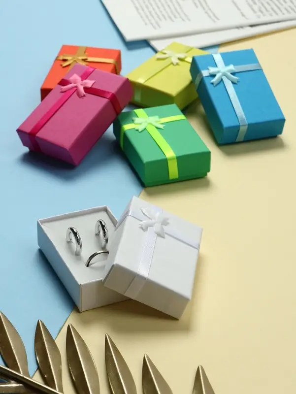 Коробочка подарочная под набор «Неон», 5×8 см, МИКС, вставка белая Коробочка подарочная под набор «Неон», 5×8 см, МИКС, вставка белая