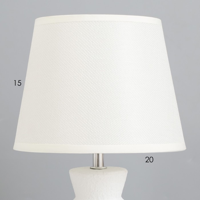 Лампа настольная Лампа настольная "Джу" 1х40Вт Е14 белый 22х22х37см