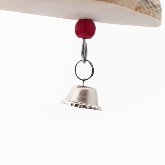 Игрушка с панцирем каракатицы, люфой и колокольчиком, 20 х 5 см, оранжевая Игрушка с панцирем каракатицы, люфой и колокольчиком, 20 х 5 см, оранжевая