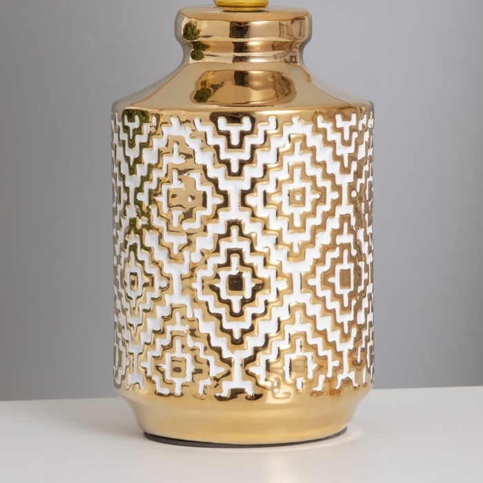 Лампа настольная Лампа настольная "Клаудия" 1х40Вт Е14 белый/золото 22х22х36см