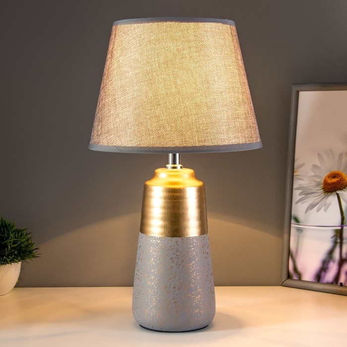 Настольная лампа Настольная лампа "Вирсавия" Е14 40Вт серо-золотой 22х22х39 см RISALUX