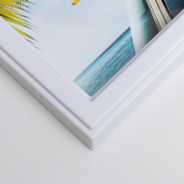 Фоторамка пластик на 3 фото 10х15 см  Фоторамка пластик на 3 фото 10х15 см "Лотосы" белый 36х27 см