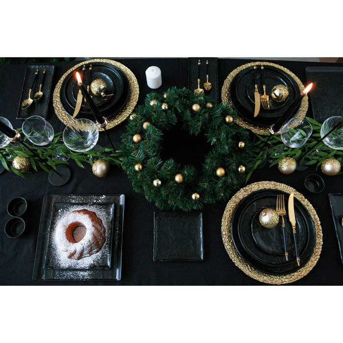 Блюдо фарфоровое для подачи Magistro Pietra lunare, 21×21 см, цвет чёрный Блюдо фарфоровое для подачи Magistro Pietra lunare, 21×21 см, цвет чёрный