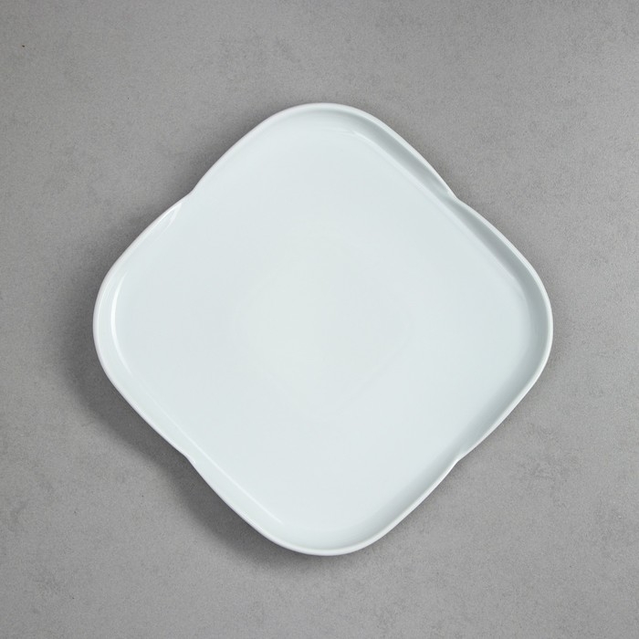 Блюдо «Голбарг», фарфор, Иран Блюдо «Голбарг», фарфор, Иран