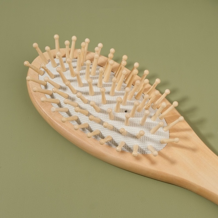 Расчёска массажная, 6 × 22 см, цвет «светлое дерево»