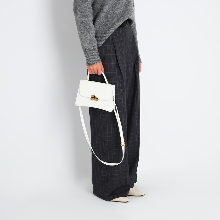 Сумка-мессенджер на магните, цвет белый Сумка-мессенджер на магните, цвет белый