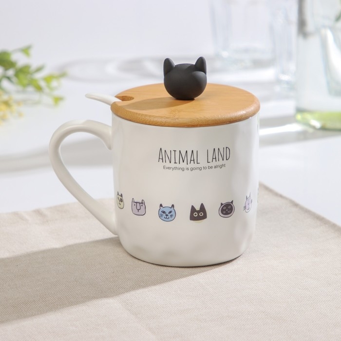 Кружка керамическая с деревянной крышкой и ложкой «Зверята», 360 мл, рисунок МИКС Кружка керамическая с деревянной крышкой и ложкой «Зверята», 360 мл, рисунок МИКС