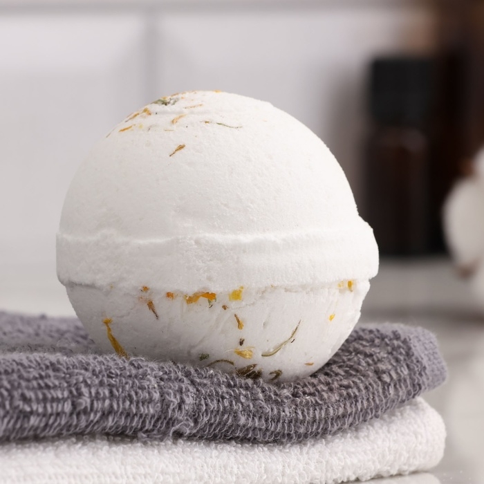 Бомбочка для ванны Бомбочка для ванны "Цветочное СПА" с сухоцветом календулы 150 г