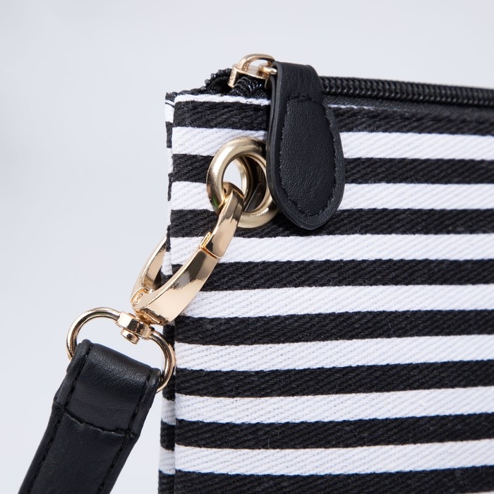 Сумка кросс-боди на молнии, цвет чёрный Сумка кросс-боди на молнии, цвет чёрный