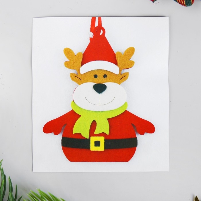 Набор для творчества - создай ёлочное украшение из фетра «Новогодний олень в шарфике» Набор для творчества - создай ёлочное украшение из фетра «Новогодний олень в шарфике»