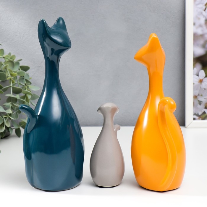 Сувенир керамика Сувенир керамика "Три кота" синий и оранжевый,серый набор 3 шт 11,5х4,5х6 21х7х9 24х7,5х9,5 см 7509