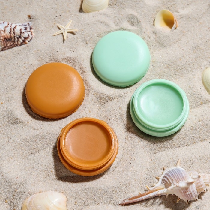 Набор из двух бальзамов для губ «Виноград», «Вишня» Набор из двух бальзамов для губ «Виноград», «Вишня»