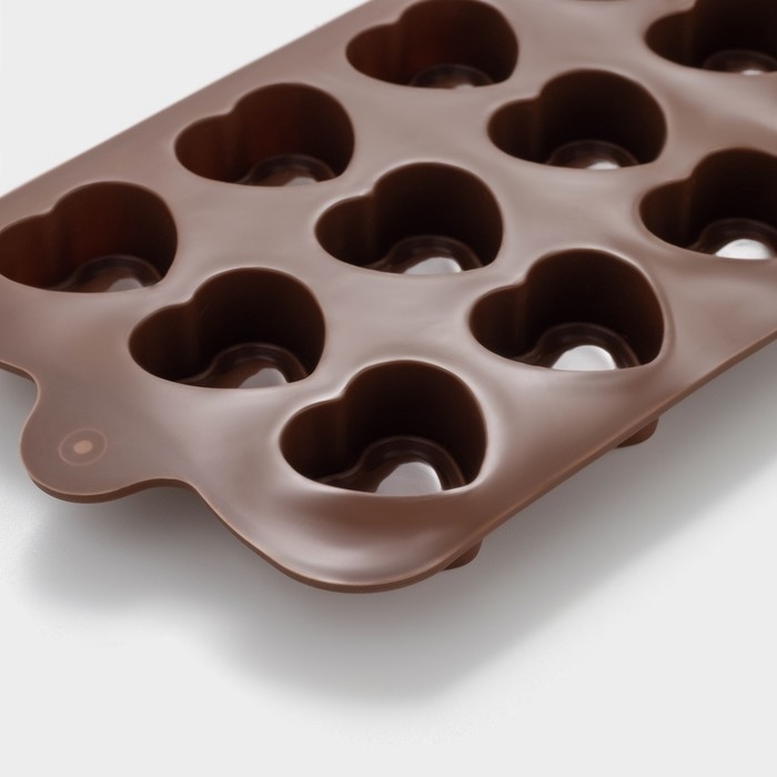 Форма для конфет и шоколада Доляна «Сердце», силикон, 21×10×1,5 см, 15 ячеек (2,9×2,7 см), цвет коричневый Форма для конфет и шоколада Доляна «Сердце», силикон, 21×10×1,5 см, 15 ячеек (2,9×2,7 см), цвет коричневый