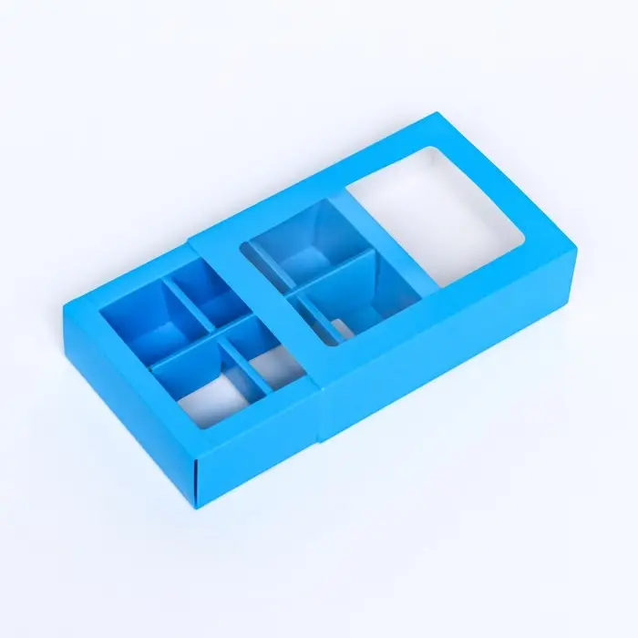 Коробка для 6 конфет, голубой, 13.7×9.85×3.86 см Коробка для 6 конфет, голубой, 13.7×9.85×3.86 см
