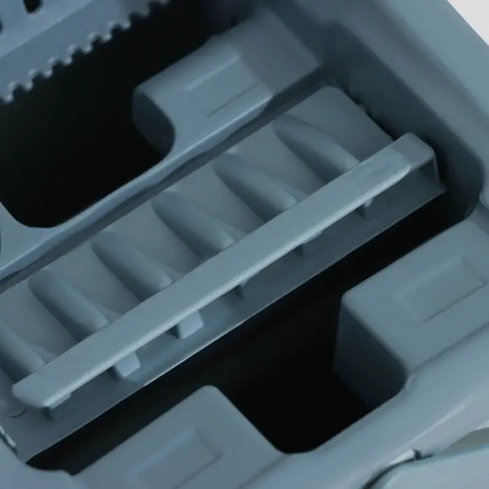 Швабра с отжимом и ведро Доляна, швабра плоская, ведро с двумя отсеками, 8 л, дополнительная насадка