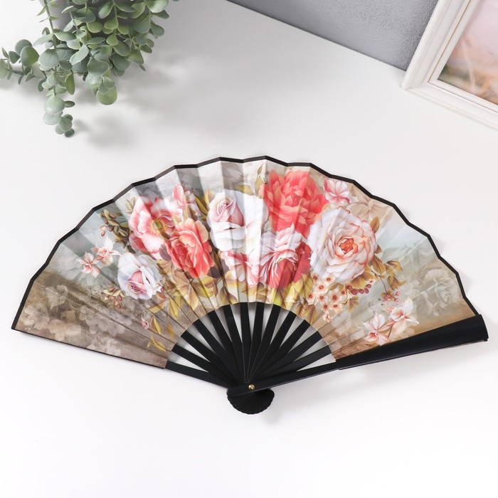 Веер пластик, текстиль h=26,5 см  Веер пластик, текстиль h=26,5 см "Светлые цветы"