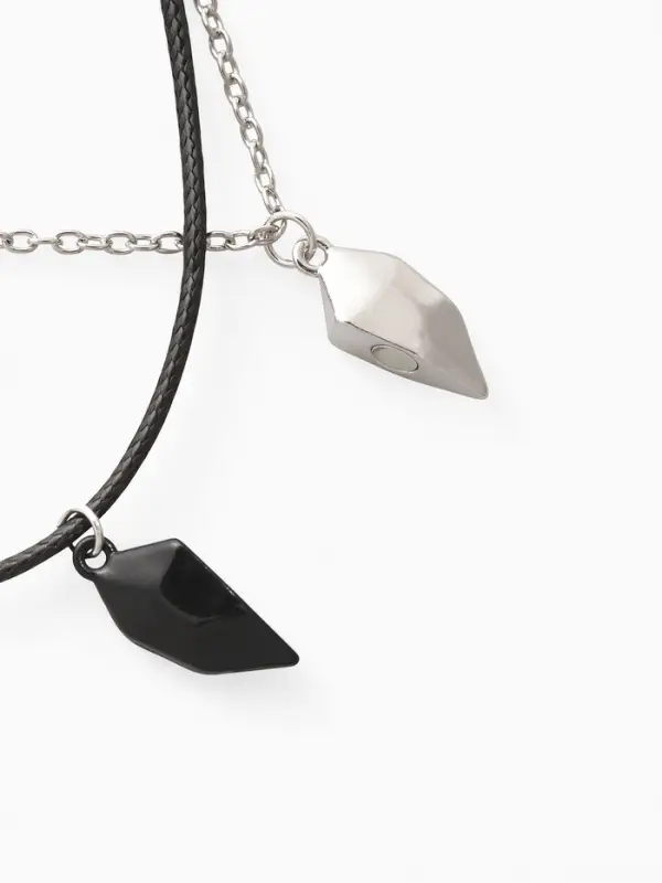 Кулоны парные на магните &laquo;Неразлучники.Половинки сердца&raquo;, L=48 см, набор 2 шт. чёрные, серебряный