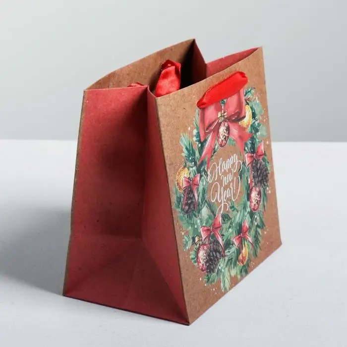 Пакет подарочный новогодний крафтовый квадратный «С Новым годом», 14 х 14 х 9 см Пакет подарочный новогодний крафтовый квадратный «С Новым годом», 14 х 14 х 9 см