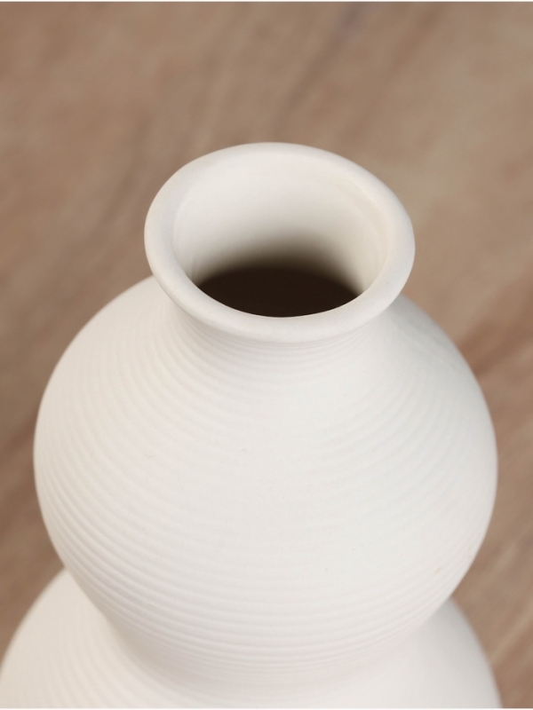 Ваза керамика настольная Ваза керамика настольная "Гриневера" геометрия, d-4см, 17х9 см, белый