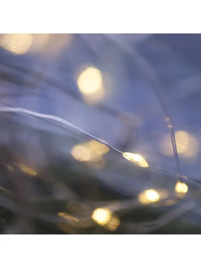 Гирлянда &laquo;Нить&raquo; 5 м роса, IP20, серебристая нить, 50 LED, батарейки CR2032&times;2 (в комплекте), свечение тёплое белое