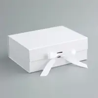 Коробка подарочная с бантом складная 29 х 22 х 10,5 см Белая