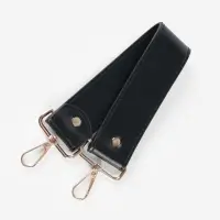 Ручка для сумки, с карабинами, 35&plusmn;1 см &times; 3.5 см, цвет чёрный, золотой