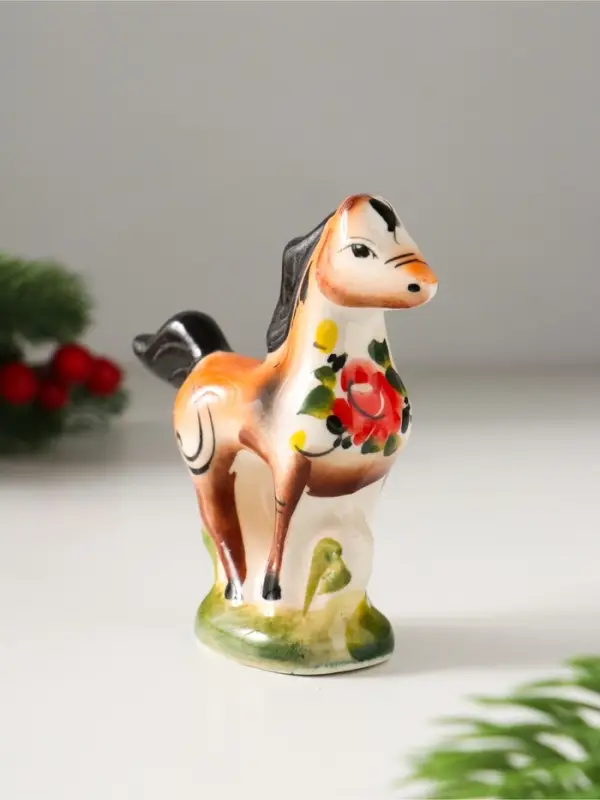 Сувенир Мустанг, 8х8,5х3 см, гжель, цвет Сувенир Мустанг, 8х8,5х3 см, гжель, цвет