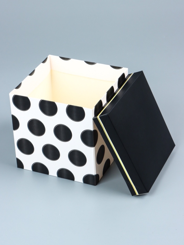 Коробка подарочная самосборная «Горошек» 15×15×15 см Коробка подарочная самосборная «Горошек» 15×15×15 см