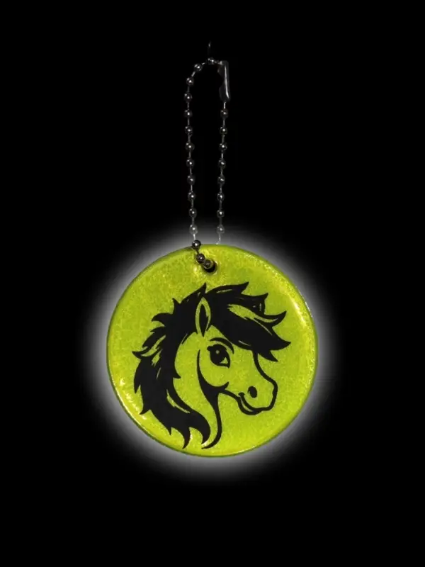 Светоотражающий элемент двусторон голова лошадки 4,7*4,7см цепочка салатовый АУ Светоотражающий элемент двусторон голова лошадки 4,7*4,7см цепочка салатовый АУ