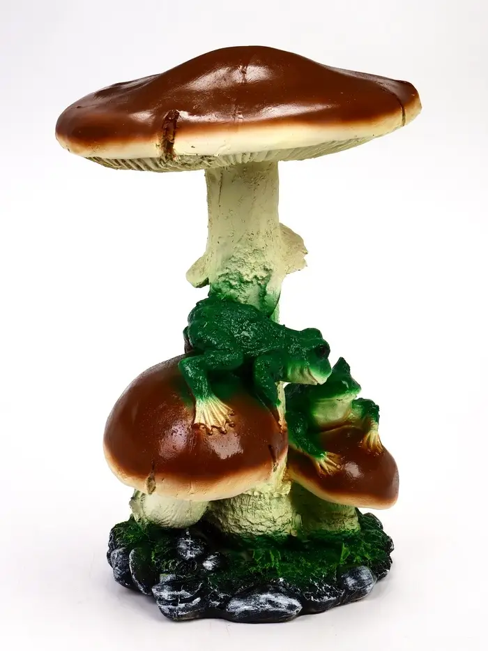 Садовая фигура 43 х_ х _ см зеленый полистоун Гриб тройной с двумя лягушками
