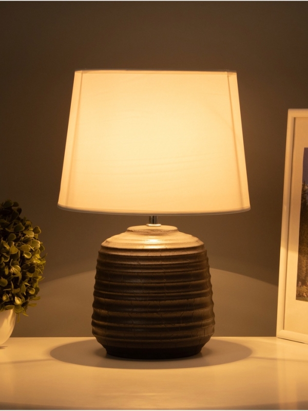 Настольная лампа Настольная лампа "Жосефина" 1х15Вт Е14 серебро 25х25х36см