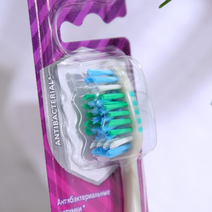 Зубная щётка Colgate «ЗигЗаг», средней жесткости