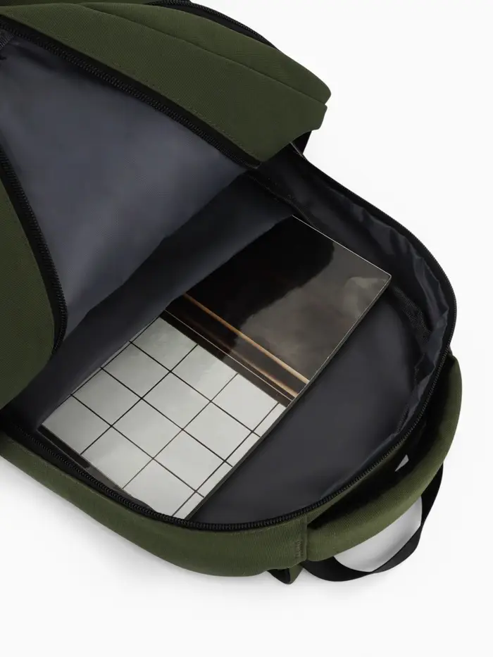 Рюкзак, 26*14*39 см, 2 отд 5н/карм, Комби, Водонепрон. дно, зеленый/черн