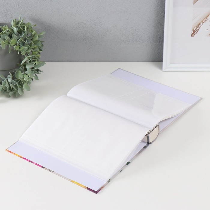 Фотоальбом на 100 фото 10х15 см  Фотоальбом на 100 фото 10х15 см "Красота спасёт мир" зол/сер в коробке МИКС 5,7х20,7х26 см