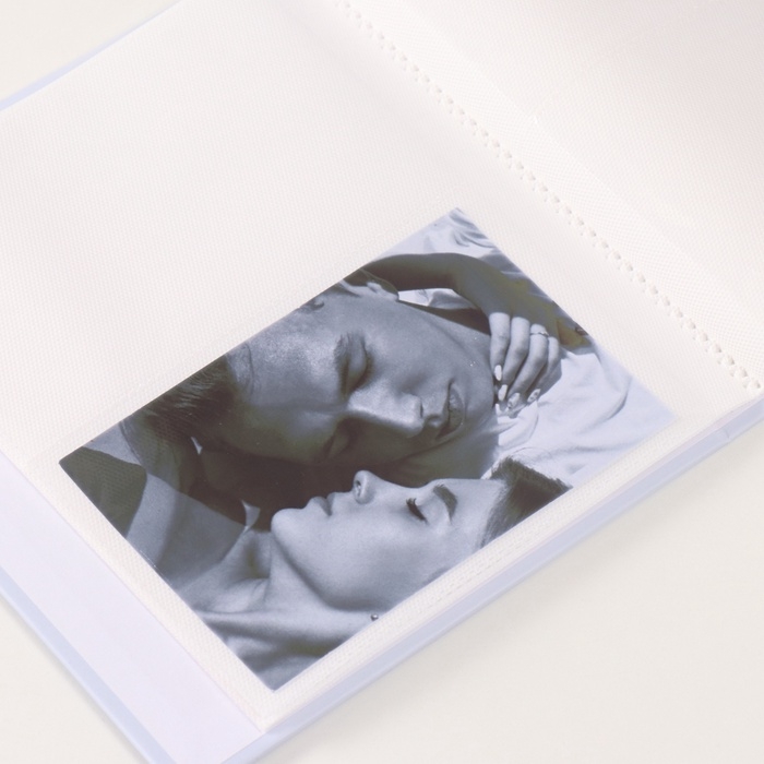 Фотоальбом на 80 фото 10х15 см Фотоальбом на 80 фото 10х15 см "Цветочный прованс" в коробке голубой 5х19х23 см